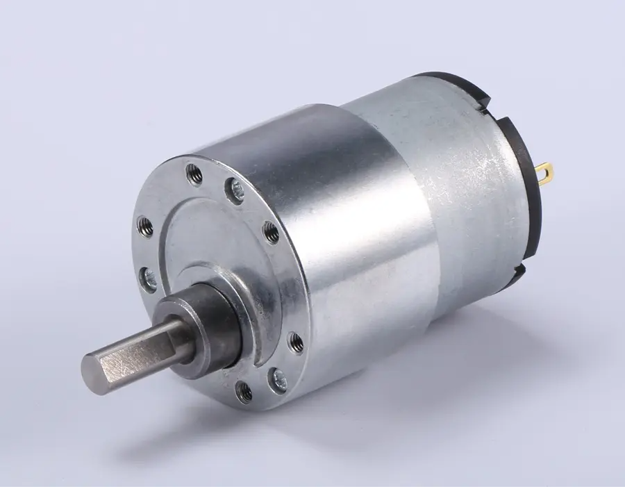 The difference between DC gear motor and stepper motor